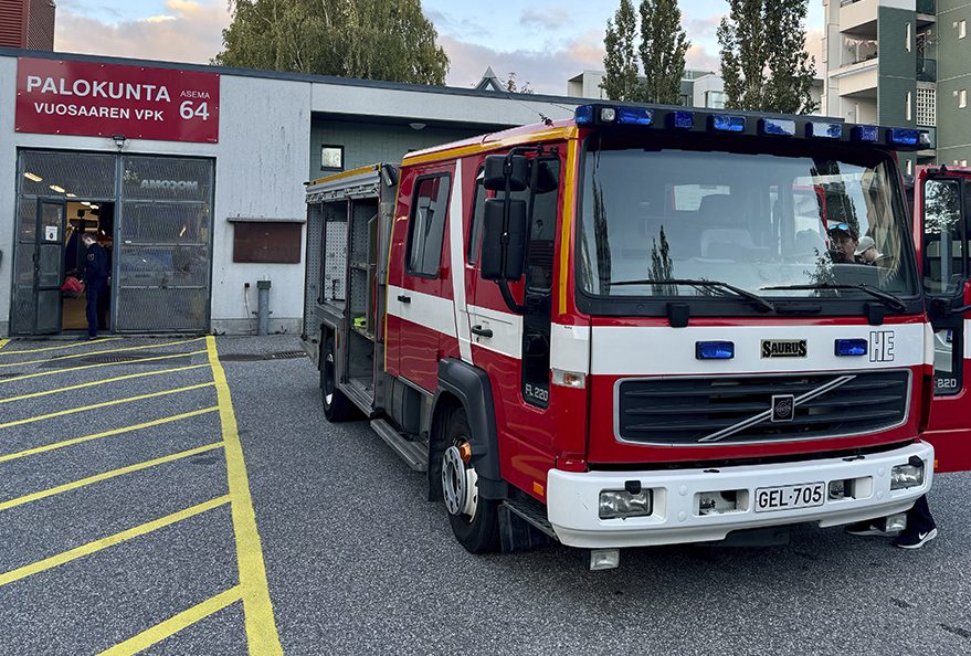 Päivä paloasemalla -tapahtumassa voi tutustua Vuosaaren VPK:n uuteen paloautoon.