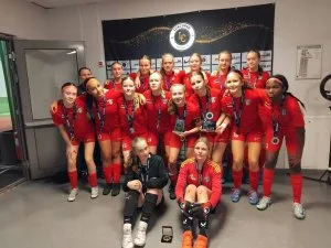 Viikkareiden tytöt ylsivät upeasti hopealle Luxcup-kutsuturnauksessa.