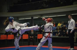 Mia Haakana taekwon-don avoimen sarjan ottelufinaalissa. Kuva: Sini Veteläinen / SITF