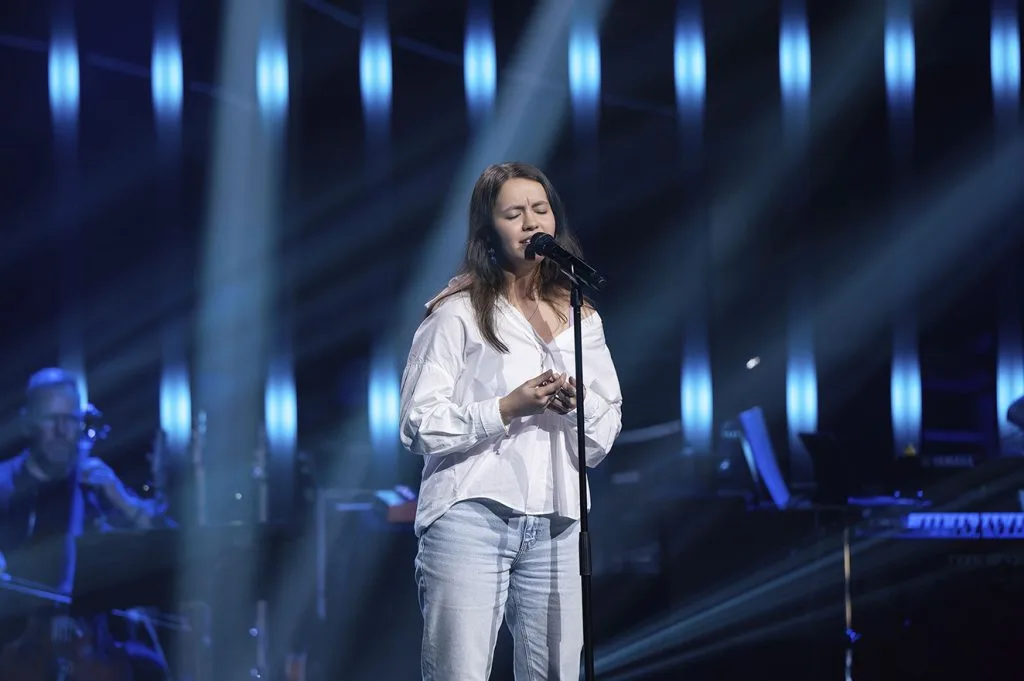 Rosa Kumar Saarinen kisaa The Voice Of Finland -laulukisan neljännellätoista kaudella. Hänen Ääni ratkaisee -esityksensä näytetään televisiokanava Nelosella sunnuntaina 23.2. kello 20 alkavassa jaksossa. Kuva: Saku Tiainen / Nelonen Media