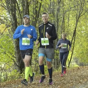Vuosaari Runin vaihteleva reitti kiertelee Vuosaaren rannoilla halkoen myös urbaania kaupunkimaisemaa.