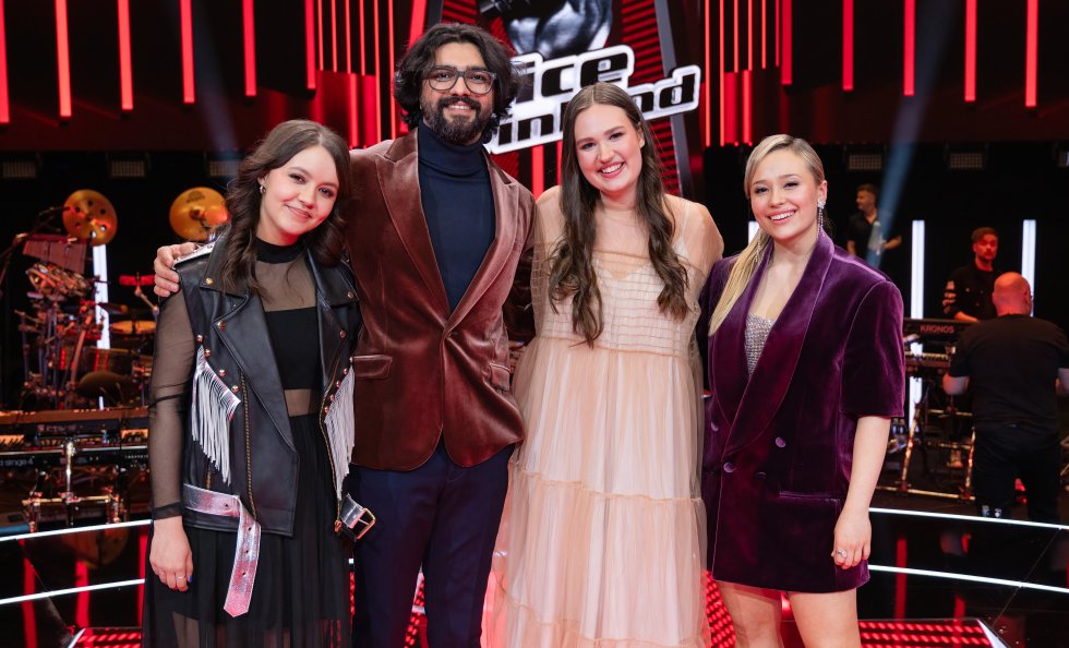 Semifinaaliin perjantaina 4.4. edenneet Rosa Kumar Saarinen, Mohammad Riazat, Julia Janakka ja Adele Okkonen. Kuva: Saku Tiainen / Nelonen Media