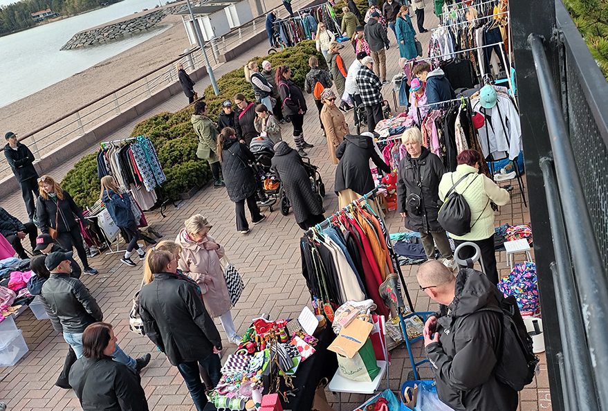 Aurinkokirppiksellä oli arviolta yli 4 000 kävijää.