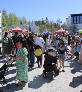 Kuva viime vuoden Kyläjuhlilta Meri-Rastilan torilta. Kuva: Matti Jänkälä