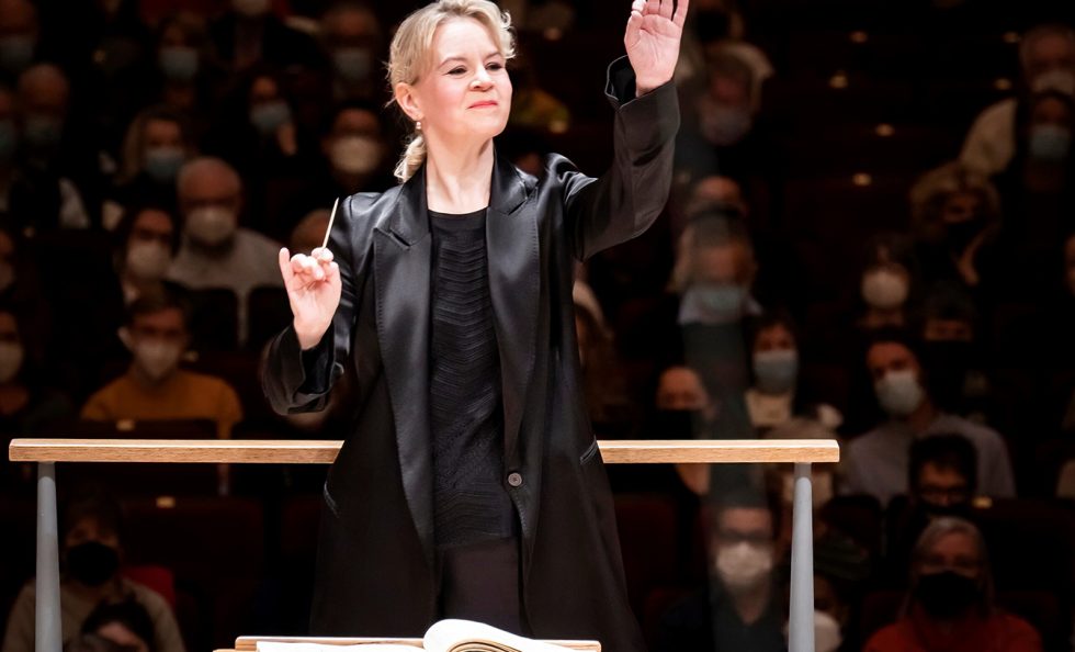 Kapellimestari Susanna Mälkki aloittaa Taideyliopiston Sibelius-Akatemian kapellimestari- ja orkesterikoulutuksen professorina 1.8.2025. Kuva: Chris Lee, Taideyliopisto