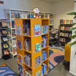 Vuosaaren kirjasto siirtyi pop up -kirjaston tiloihin