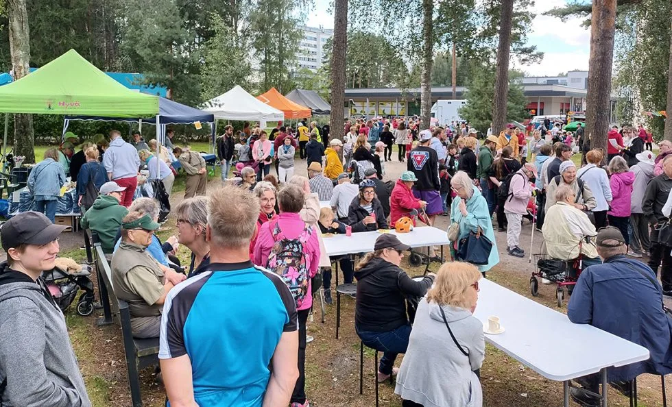 Kaikenikäistä kävijää riitti Wanhan Vuosaaren Elojuhlilla vuonna 2025.