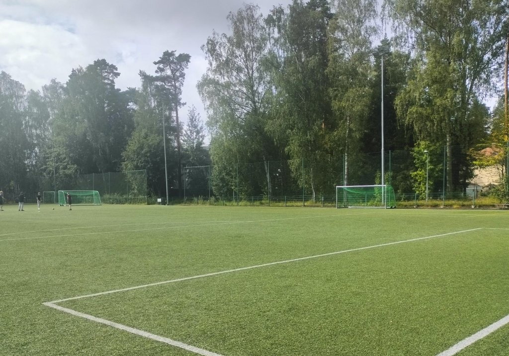 Heteniitynkentän tekonurmi uusitaan ja siihen asennetaan tekojäälaitteisto. Kuva: Helsingin kaupunki