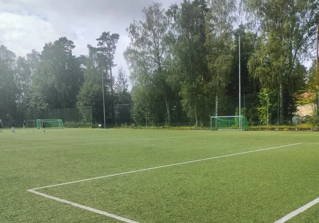 Heteniitynkentän tekonurmi uusitaan ja siihen asennetaan tekojäälaitteisto. Kuva: Helsingin kaupunki