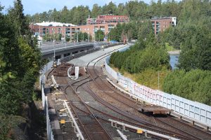 Sillan vesieritystyöt ja suojabetonivalut ovat valmistumassa.