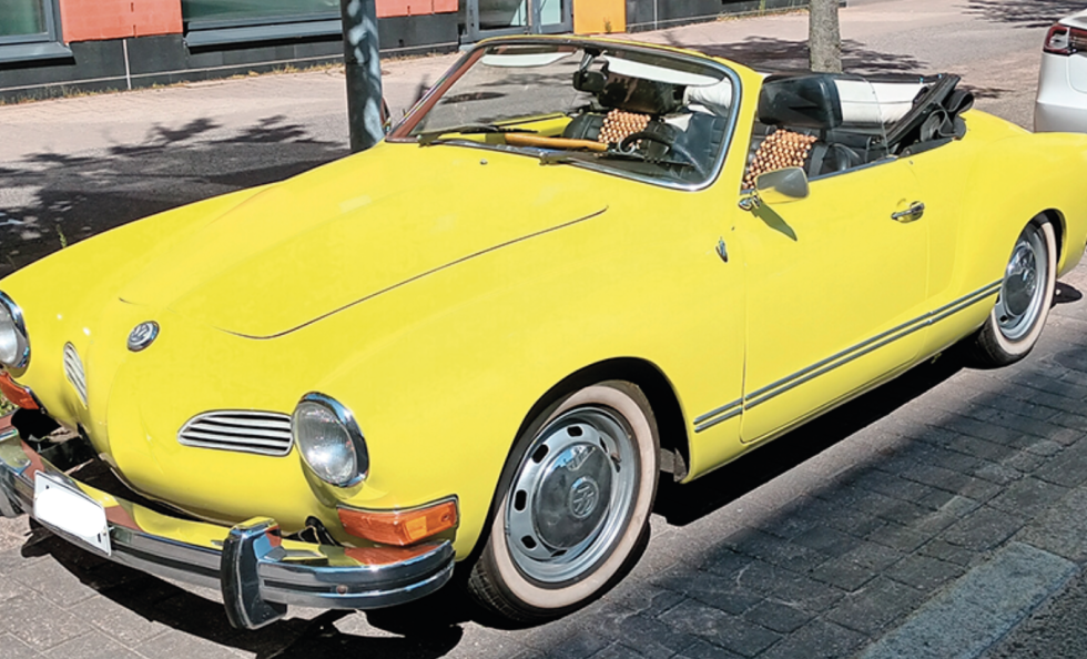 Volkswagen Karmann Ghia.