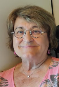 Kuvassa Lions Club Helsinki/Soihtujen presidentti Sari Sepponen.