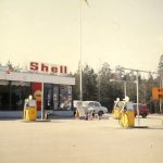 Vuosaaren Shell 1966 ja sama paikka vuonna 2025