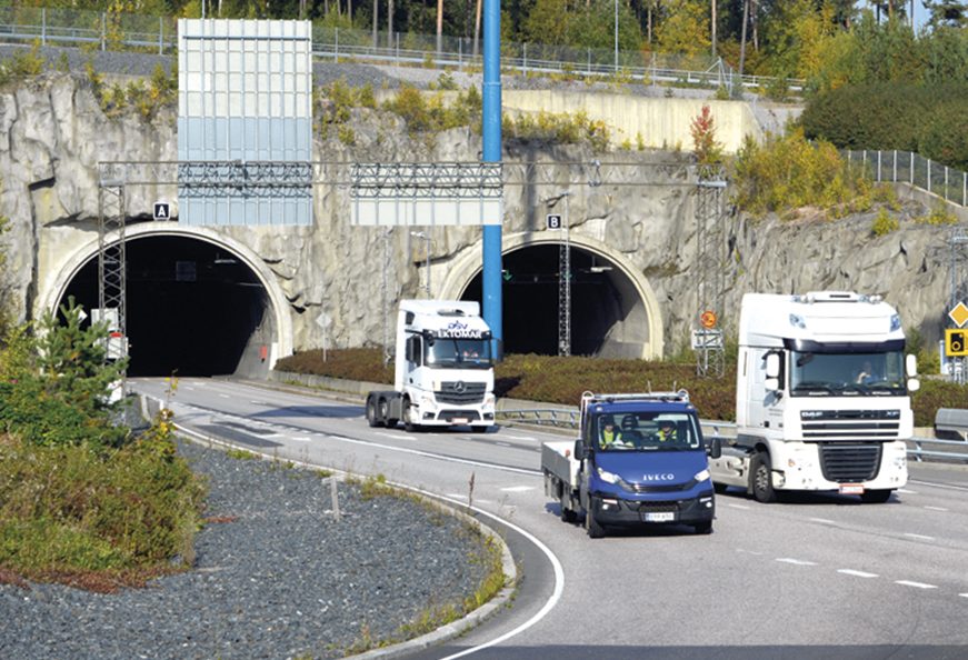 Tunneli32-20