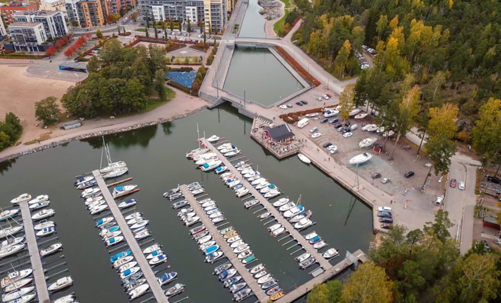 Vuosaaren Urheilukalastajien (VUK) venesatama sijaitsee Uutelan kanavan suulla. Kuva: Kimmo Naukkarinen