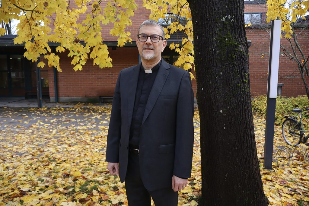 Kirkkoherra Jussi Mäkelä.
