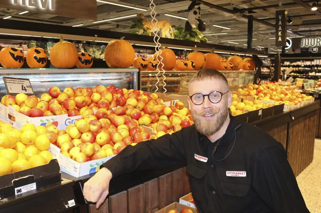 Vuosaaren K-Citymarketin kauppias Sasu Haminan vuosi on ollut positiivisen kiireinen.