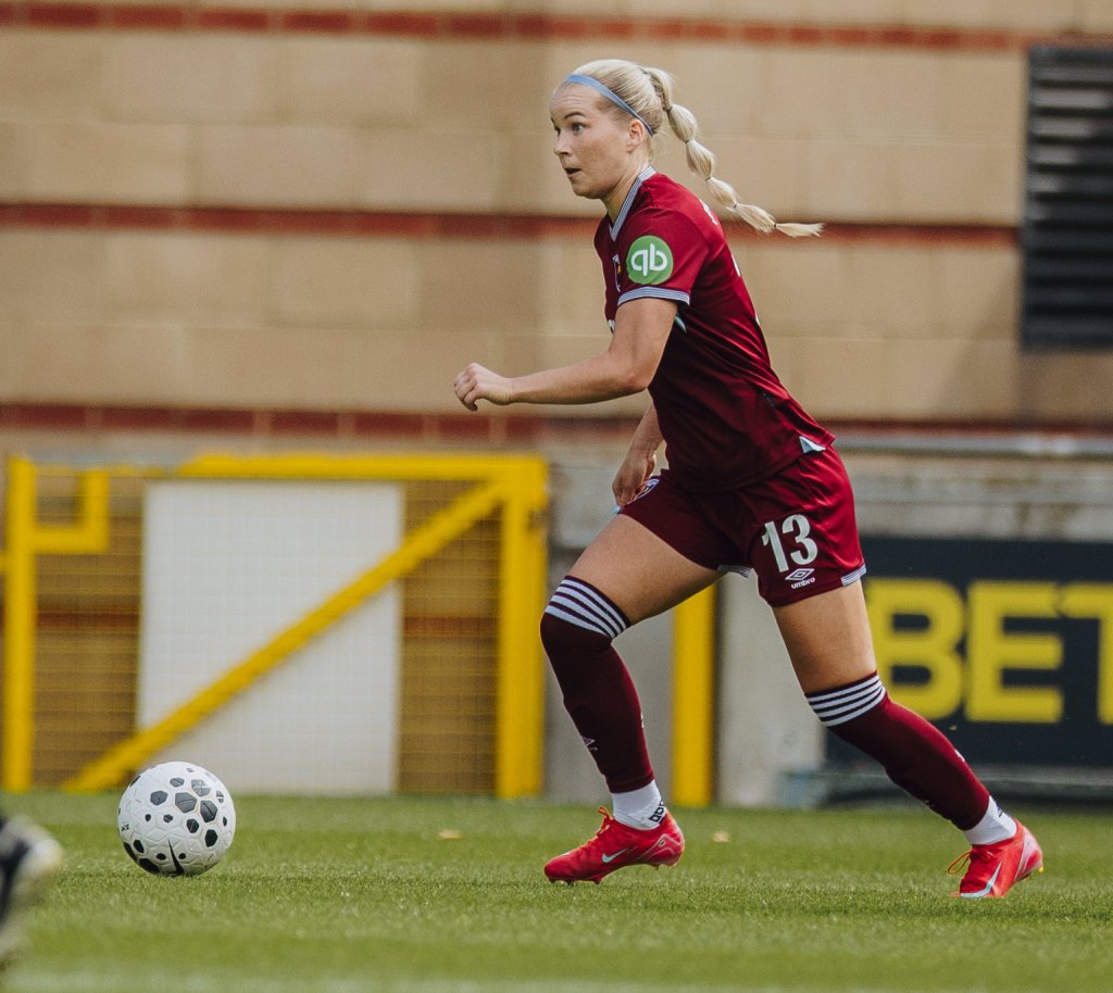 Eva Nyströmin tie on vienyt Hettarilta Lontoon isoihin valoihin. Kuva: 