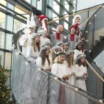 Lucia-kulkue ilahdutti Vuotalossa