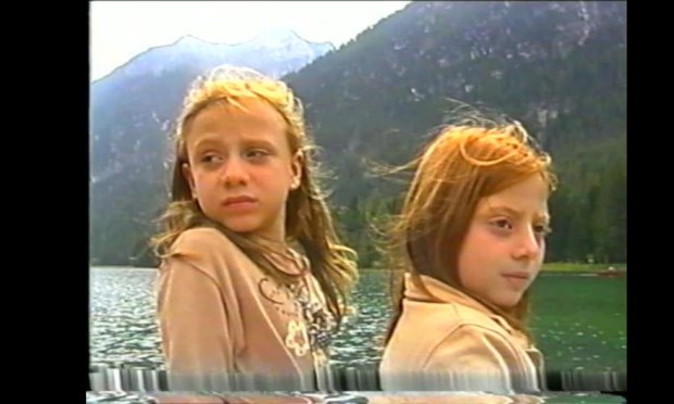 Keskiviikkona 4.2. kello 18 esitetään Vuotalossa Claudia has bad dreams -dokumenttielokuva.