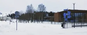 Mosaiikkipuistoksi nimetty alue sijaitsee Vuosaaren Urheilutalon ja monitoimitalo Rastiksen vieressä.