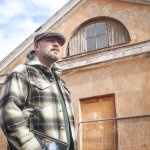 Vankeinhoidon ammattilaisen Petri Nurmen haaveissa vuosaarelaismaisemiin sijoittuva romaani