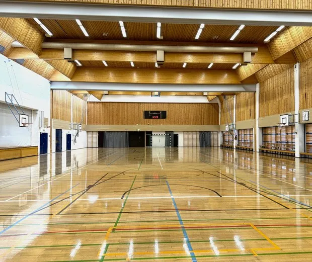 Urheilutalon palloiluhalli ja vanha allasosasto kokevat melkoisen korjauksen ja uudistuksen. Ulos rakennetaan pihasauna.
