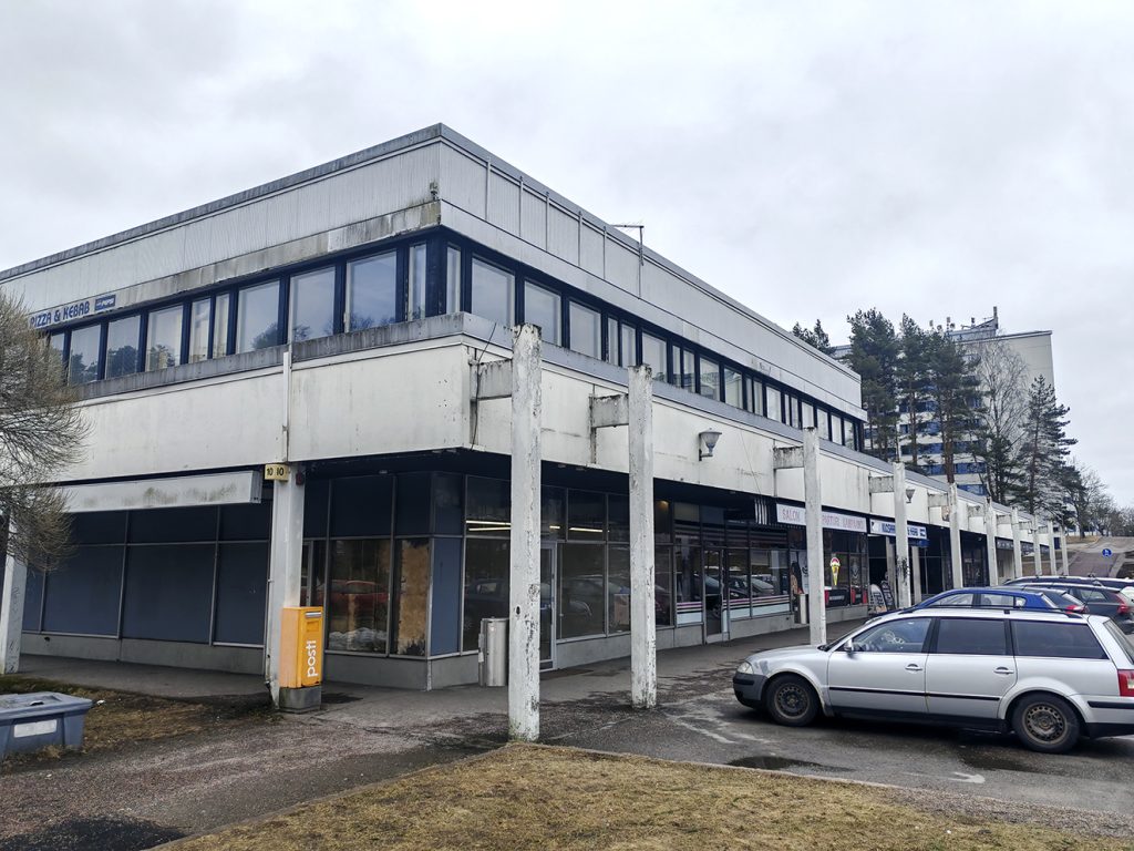 Mustalahdentie 10:ssä sijaitsevan vanhan Pohjoisen ostoskeskuksen paikalle on tulossa asuin-, palvelu-, toimisto- ja liikerakentamista. Kaupunki on tehnyt esisopimuksen kiinteistökaupasta ja maankäyttösopimuksen ostarin ja tontin omistajien kanssa.