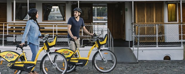 Kaupunkipyörillä voi tutustua esimerkiksi Espoon ja Helsingin merellisiin kaupunginosiin ja rantareitteihin. Kuva: HSL