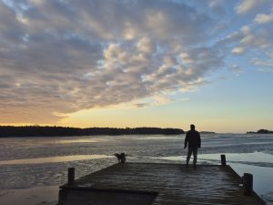Kesäaikaa kohti. Terkuin Kiiki Satosalmi