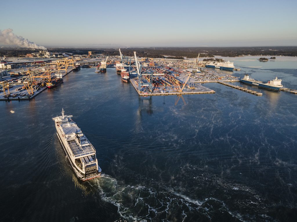 Vuosaaren satama ilmasta kuvattuna. Kuva: Helsingin Satama / JS Suomi / Sami Perttilä