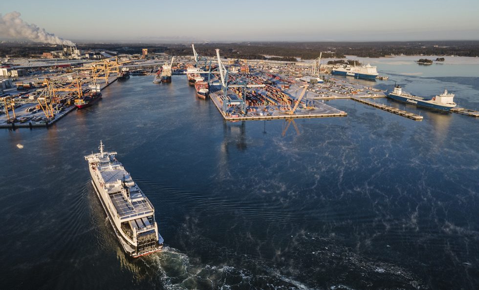 Vuosaaren satama ilmasta kuvattuna. Kuva: Helsingin Satama / JS Suomi / Sami Perttilä