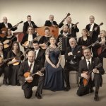 Helsingin balalaikkaorkesterin ja pianisti Sergei Sokolovin Rakkaus jää -yhteiskonsertti Vuotalossa