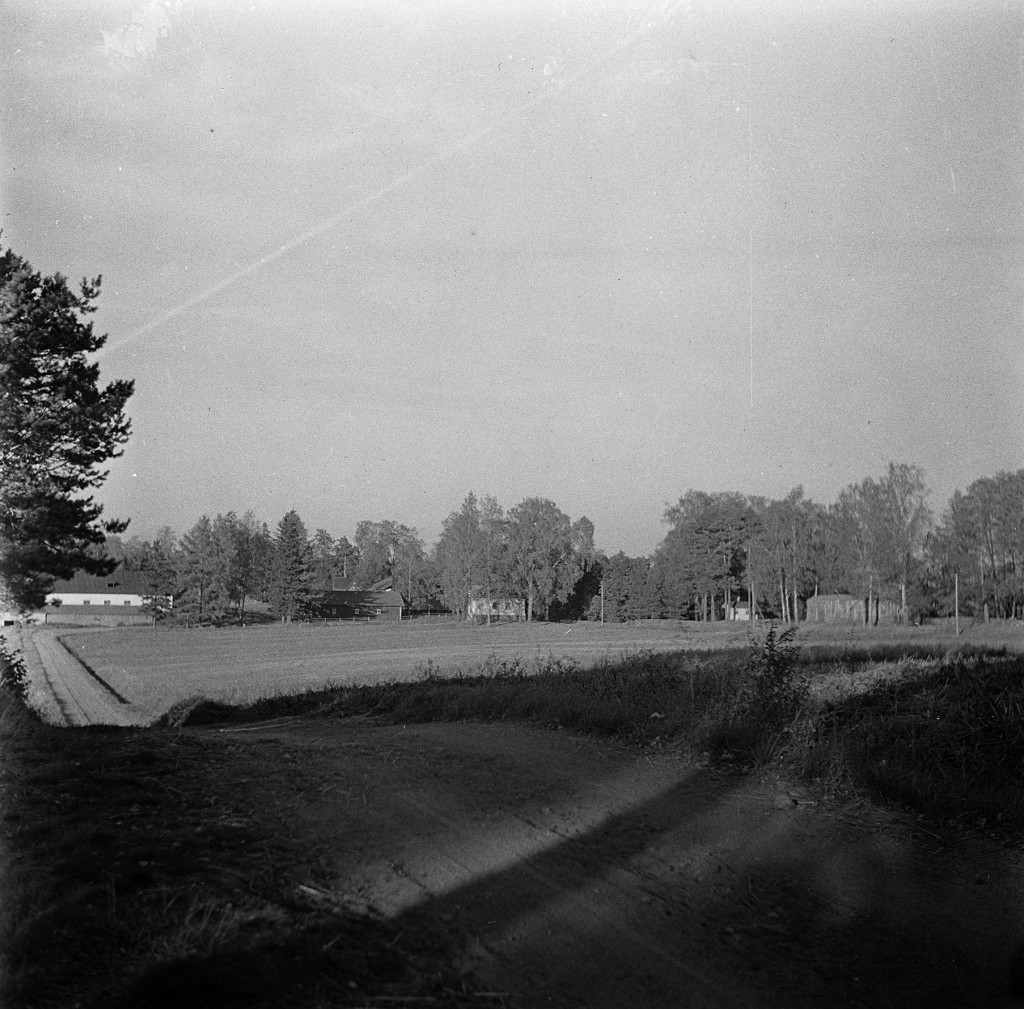 Nordsjön kartanon tila nähtynä lounaasta vuonna 1936. Kuva: Museovirasto